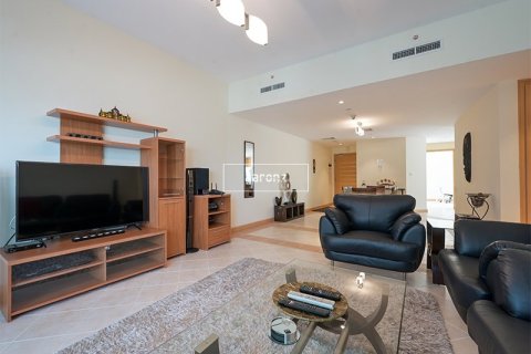 Apartment in Dubai Marina, Dubai 2 bedrooms, 152.4 sq.m. № 52519 - photo 2