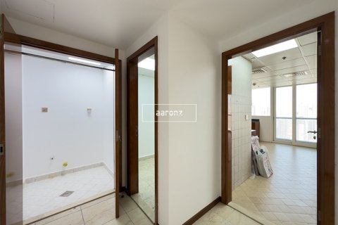 Apartment in Jumeirah Lake Towers, Dubai 2 bedrooms, 148 sq.m. № 52521 - photo 4