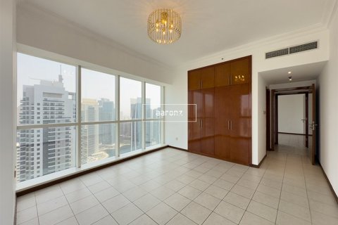 Apartment in Jumeirah Lake Towers, Dubai 2 bedrooms, 148 sq.m. № 52521 - photo 8