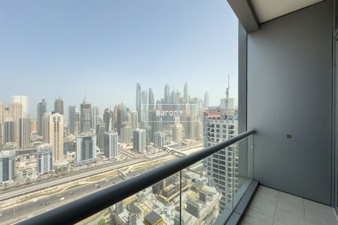 Apartment in Jumeirah Lake Towers, Dubai 2 bedrooms, 148 sq.m. № 52521 - photo 15