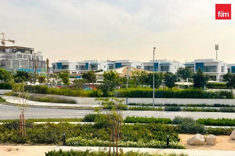 Townhouse in Dubai 4 bedrooms, 144 sq.m. № 141665 - photo 16