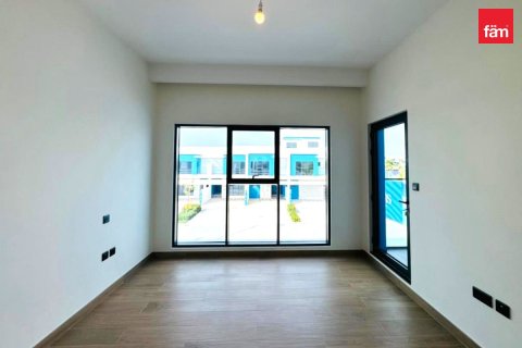 Townhouse in Dubai 4 bedrooms, 144 sq.m. № 141665 - photo 2