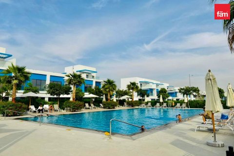 Townhouse in Dubai 4 bedrooms, 144 sq.m. № 141665 - photo 18