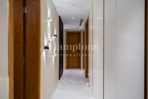 Apartment in 1 JBR, Jumeirah Beach Residence, Dubai 3 bedrooms, 241.50970977 sq.m. № 63377 - photo 2