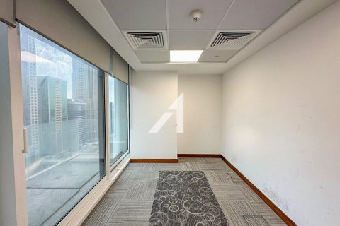 Снять в аренду офис в Sheikh Zayed Road, Дубай: 145м², № 97446 - фото 6