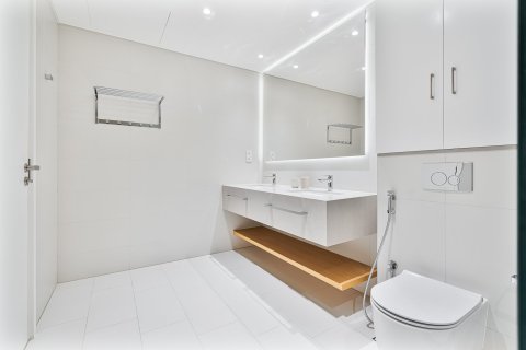 Apartment in Jumeirah Beach Residence, Dubai 2 bedrooms, 131 sq.m. № 120642 - photo 15