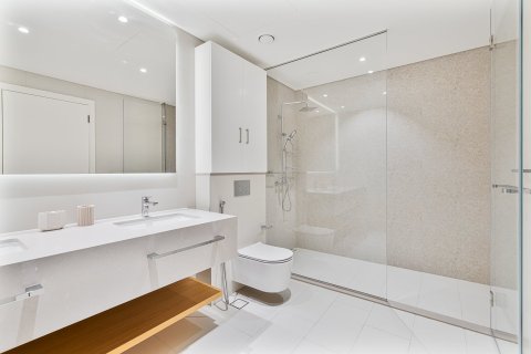 Apartment in Jumeirah Beach Residence, Dubai 2 bedrooms, 131 sq.m. № 120642 - photo 16