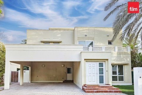 Villa à Dubai, 4 chambres, 539.9 m², № 48817