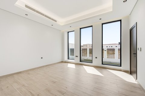 Villa in Dubai Land, Dubai 5 bedrooms, 650.32 sq.m. № 133984 - photo 13