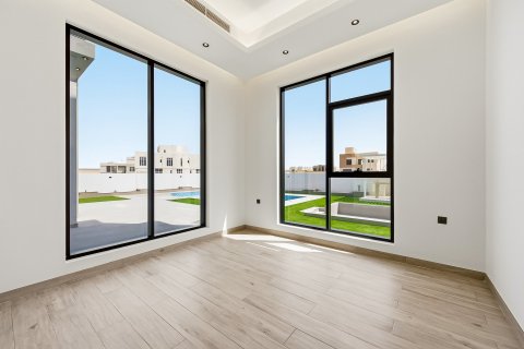 Villa in Dubai Land, Dubai 5 bedrooms, 650.32 sq.m. № 133984 - photo 12