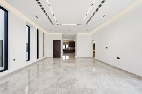 Villa in Dubai Land, Dubai 5 bedrooms, 650.32 sq.m. № 133984 - photo 16