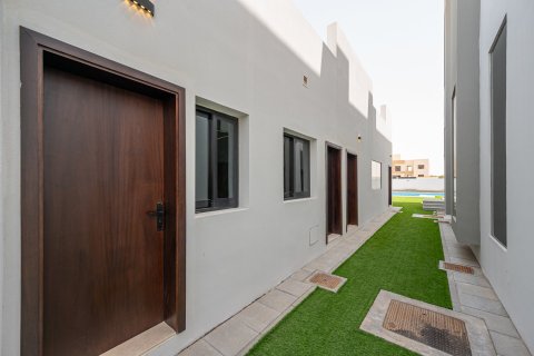 Villa in Dubai Land, Dubai 5 bedrooms, 650.32 sq.m. № 133984 - photo 29