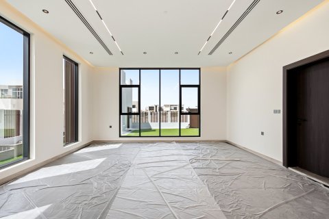 Villa in Dubai Land, Dubai 5 bedrooms, 650.32 sq.m. № 133984 - photo 15