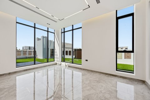 Villa in Dubai Land, Dubai 5 bedrooms, 650.32 sq.m. № 133984 - photo 14