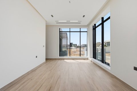 Villa in Dubai Land, Dubai 5 bedrooms, 650.32 sq.m. № 133984 - photo 20