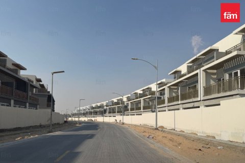 Купить виллу в Дубае: 4 спальни, 113м², № 23424 - фото 20