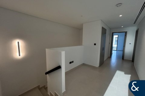 Снять в аренду таунхаус в Aura, Tilal Al Ghaf, Дубай: 4 спальни, 229м², № 76385 - фото 9