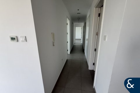 Apartment in Zahra Apartments, Town Square, Dubai 3 bedrooms, 131 sq.m. № 76383 - photo 6