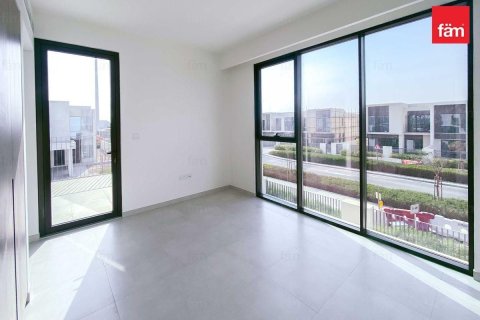 Villa in Dubai 3 bedrooms, 174 sq.m. № 123761 - photo 4