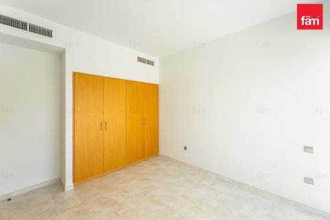 Townhouse in Dubai 4 bedrooms, 237.5 sq.m. № 123760 - photo 7