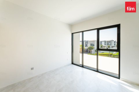 Townhouse in Dubai 4 bedrooms, 237.5 sq.m. № 123760 - photo 4