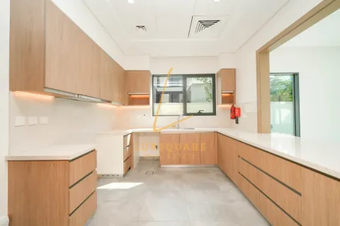 Villa en Al Furjan, Dubai, 4 dormitorios, 480 m², № 72537 - foto 5