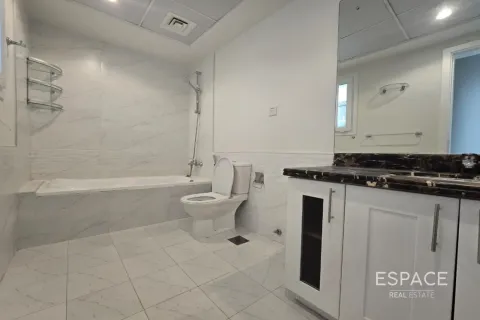 Снять в аренду виллу в Арабиан Ранчес, Дубай: 3 спальни, 228м², № 71356 - фото 11