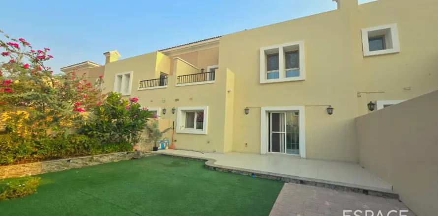 Вилла в Арабиан Ранчес, Дубай, 3 спальни, 228м², № 71356