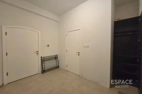 Снять в аренду виллу в Арабиан Ранчес, Дубай: 3 спальни, 228м², № 71356 - фото 10