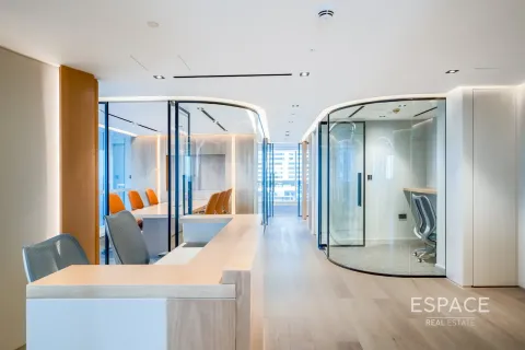 Office in Jumeirah Lake Towers, Dubai 212 sq.m. № 71345 - photo 9