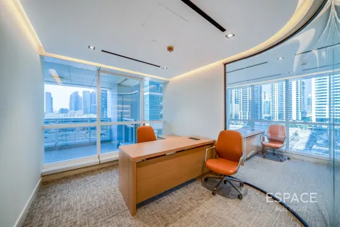 Office in Jumeirah Lake Towers, Dubai 212 sq.m. № 71345 - photo 11