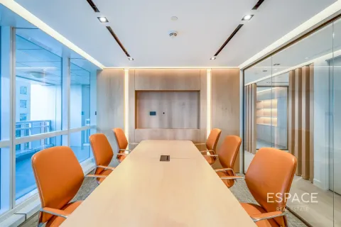 Office in Jumeirah Lake Towers, Dubai 212 sq.m. № 71345 - photo 10