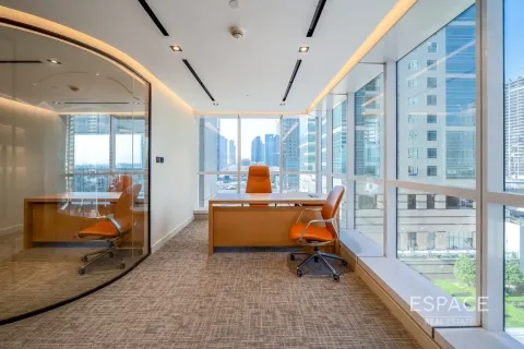 Office in Jumeirah Lake Towers, Dubai 212 sq.m. № 71345 - photo 12