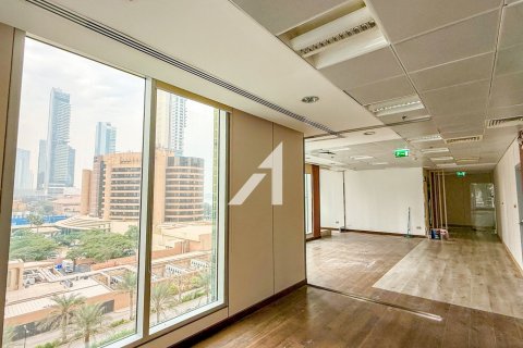 Bureau à Dubai, 127 m², № 72399 - photo 8