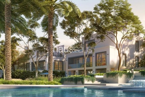 Villa en Dubai, 4 dormitorios, 961 m², № 43317 - foto 2