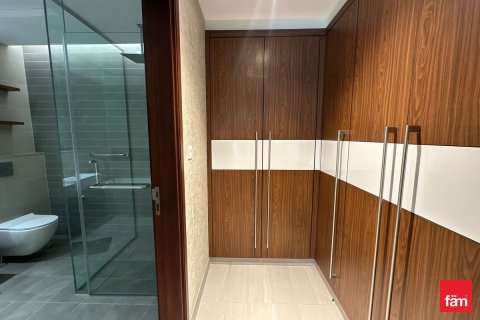 Снять в аренду квартиру в Аль-Кифафе, Дубай: 2 спальни, 177.8м², № 71551 - фото 5