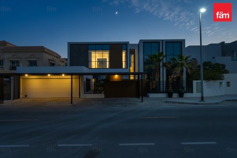 فيلا في البرشاء, دبي 5 غرف نوم , 929 م² رقم 111735
