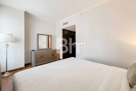 Apartment in Downtown Dubai (Downtown Burj Dubai), Dubai 3 bedrooms, 193 sq.m. № 24989 - photo 10