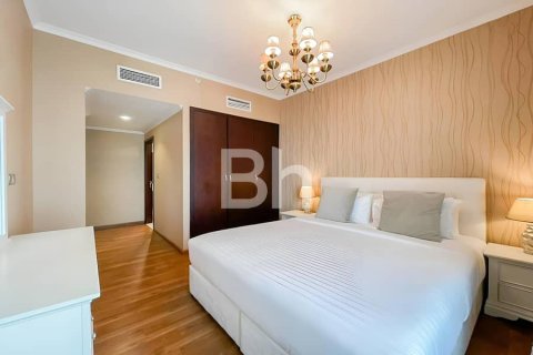 Apartment in Downtown Dubai (Downtown Burj Dubai), Dubai 3 bedrooms, 193 sq.m. № 24989 - photo 9