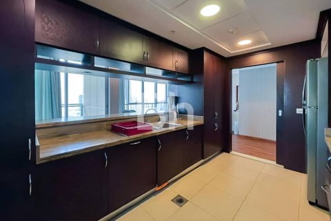 Apartment in Downtown Dubai (Downtown Burj Dubai), Dubai 3 bedrooms, 193 sq.m. № 24989 - photo 16