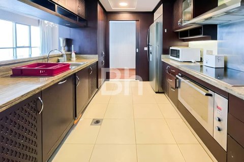 Apartment in Downtown Dubai (Downtown Burj Dubai), Dubai 3 bedrooms, 193 sq.m. № 24989 - photo 2