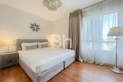 Apartment in Downtown Dubai (Downtown Burj Dubai), Dubai 3 bedrooms, 193 sq.m. № 24989 - photo 6