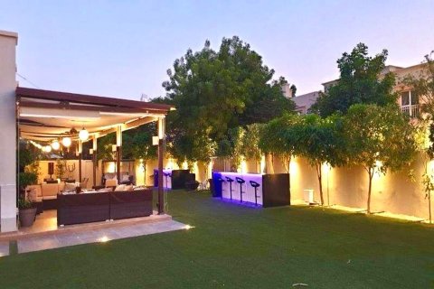 Villa en Dubai, 9 dormitorios, 432 m², № 97014 - foto 16