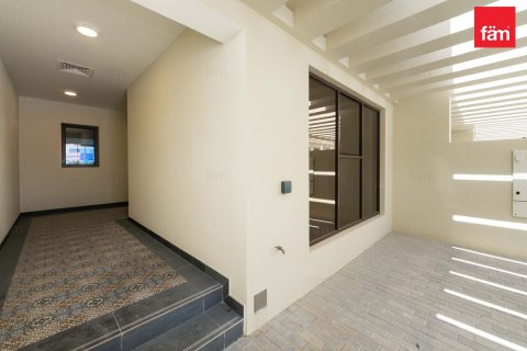 Townhouse in Dubai 4 bedrooms, 143.9 sq.m. № 109242 - photo 6