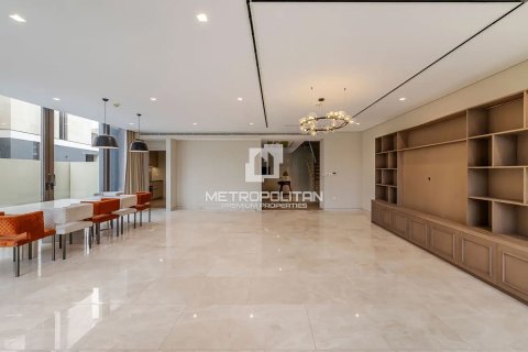 Villa en Jumeirah Bay Island, Jumeirah, Dubai, 5 dormitorios, 540 m², № 14728 - foto 1