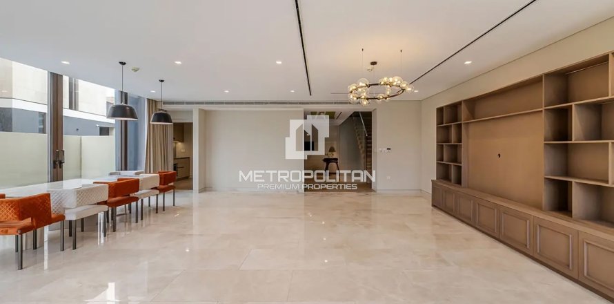 Villa en Jumeirah Bay Island, Jumeirah, Dubai, 5 dormitorios, 540 m², № 14728