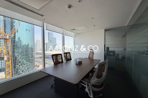 Снять в аренду офис в Sheikh Zayed Road, Дубай: 76м², № 92975 - фото 7
