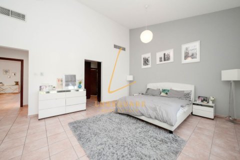 Снять в аренду таунхаус в Green Community, Дубай: 3 спальни, 375м², № 92976 - фото 13