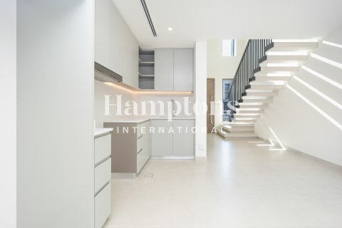 Townhouse in The Valley, Dubai 4 bedrooms, 286.49984558 sq.m. № 95867 - photo 11