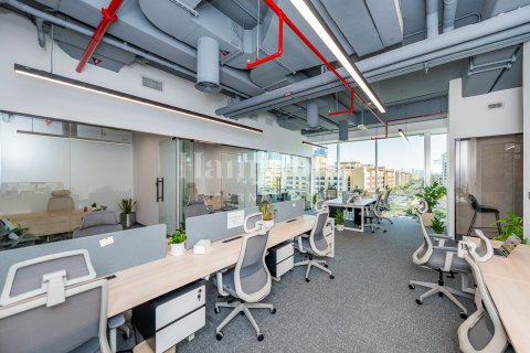 Снять в аренду офис в Sheikh Zayed Road, Дубай: 252.51035400м², № 95868 - фото 9